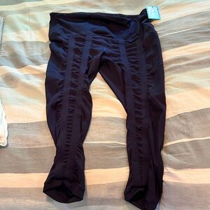 Sweetflexx navy blue yoga capri pants